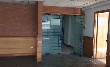 Oficina en Venta en Centro de la Ciudad a una cuadra Plaza de Armas