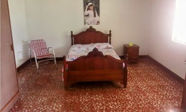 VENTA DE CASA INDEPENDIENTE EN SOPETRAN