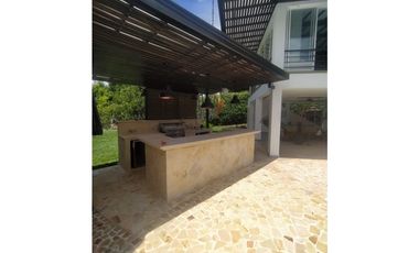 VENTA DE CASA EN SAN JERONIMO