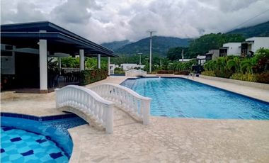 VENTA DE CASA EN CONDOMINIO SOPETRAN