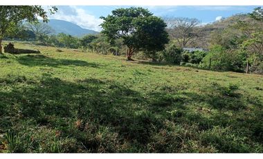 VENTA DE LOTE INDEPENDIENTE EN SOPETRAN