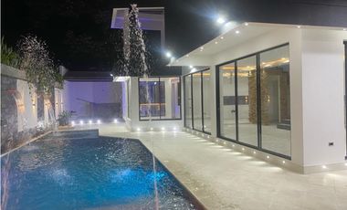 VENTA DE CASA EN SAN JERONIMO