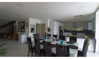 VENTA DE CABAÑA MODERNA EN SAN JERONIMO