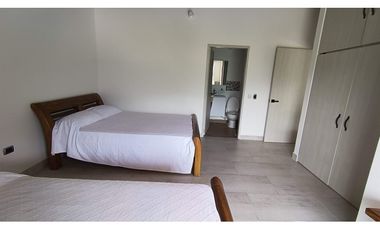 VENTA DE CABAÑA MODERNA EN SAN JERONIMO