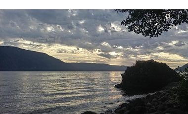 Exclusiva Parcela En Lago Colico