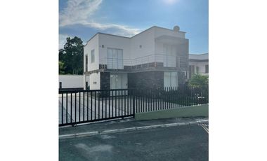Venta De Casa En Condominio Sopetran
