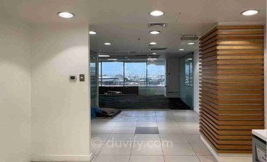 Oficina en Arriendo en Edificio Palladio /Metro Pedro de Valdivia