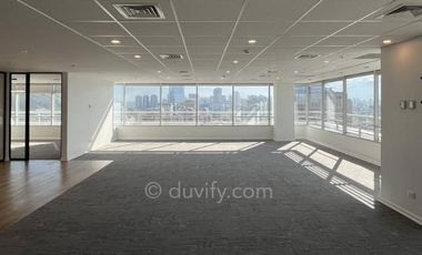 Oficina en Arriendo en Edificio Palladio /Metro Pedro de Valdivia