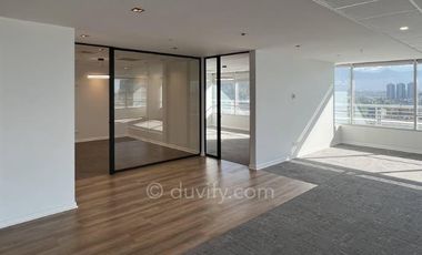 Oficina en Arriendo en Edificio Palladio /Metro Pedro de Valdivia