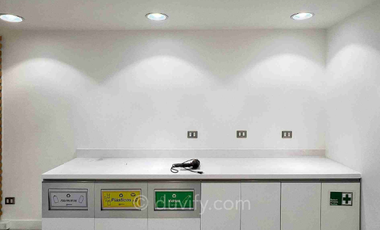 Oficina en Arriendo en Edificio Palladio /Metro Pedro de Valdivia