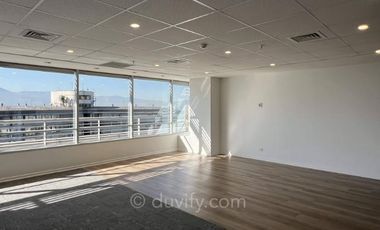 Oficina en Arriendo en Edificio Palladio /Metro Pedro de Valdivia