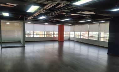 Oficina en Arriendo en Edificio Palladio /Metro Pedro de Valdivia
