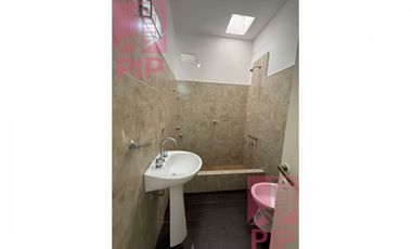 Casa  en Venta Villa Luzuriaga / La Matanza (B110 1090)
