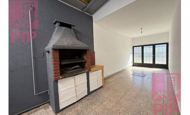 Casa  en Venta Villa Luzuriaga / La Matanza (B110 1090)