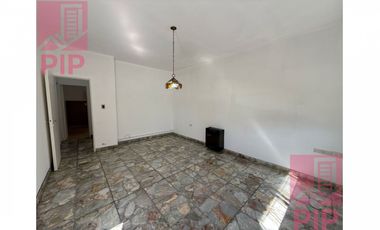 Casa  en Venta Villa Luzuriaga / La Matanza (B110 1090)