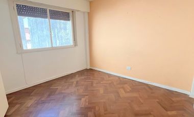 Departamento en  Martinez  Mts av Santa fe , Alvear y estacion  2 piso x escalera