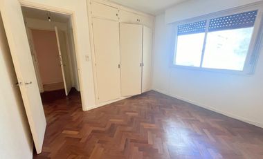 Departamento en  Martinez  Mts av Santa fe , Alvear y estacion  2 piso x escalera