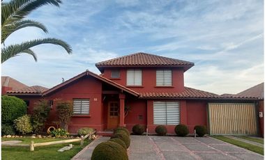 Hermosa Casa No Perimetral 4 D/ 3 B/ Piscina