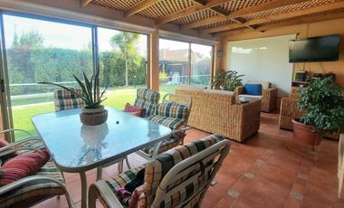 Hermosa Casa No Perimetral 4 D/ 3 B/ Piscina