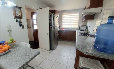 Hermosa Casa No Perimetral 4 D/ 3 B/ Piscina
