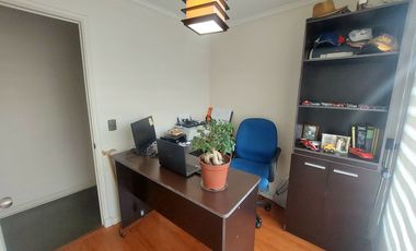 Hermosa Casa No Perimetral 4 D/ 3 B/ Piscina