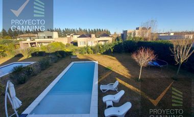 Venta de Casa  en Barrio Don Joaquin Canning