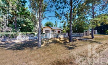 CASA DE 3 DORMITORIOS CON PILETA EN VENTA ARTURO SEGUI, LA PLATA