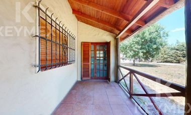 CASA DE 3 DORMITORIOS CON PILETA EN VENTA ARTURO SEGUI, LA PLATA