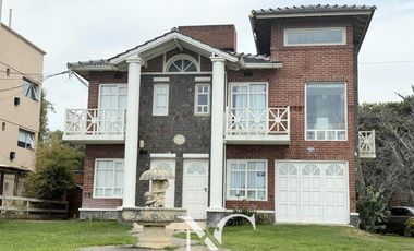 Duplex en venta 4 ambientes, gas natural, frente al mar, amoblado, COSTA DEL ESTE
