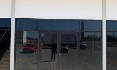 Local comercial en conjunto industrial Beta, El Marqués.