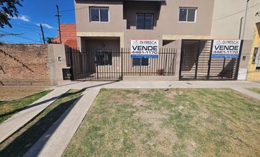 DUPLEX 4 AMB. A ESTERENAR CON PATIO Y GARAGE