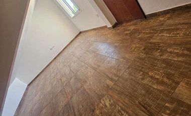 DUPLEX 4 AMB. A ESTERENAR CON PATIO Y GARAGE