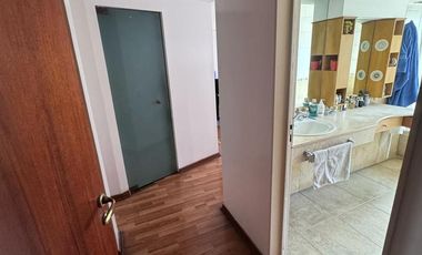 Departamento en alquiler, 5 ambientes con Dependencia en Palermo