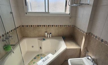 Departamento en alquiler, 5 ambientes con Dependencia en Palermo