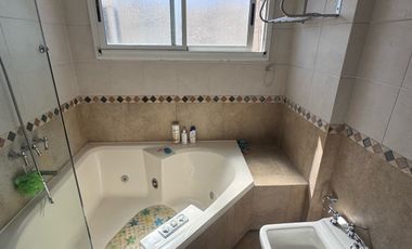 Departamento en alquiler, 5 ambientes con Dependencia en Palermo