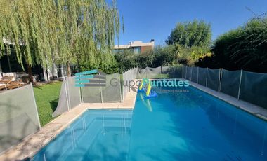 Casa en Los Naranjos a estrenar con 4 dormitorios y piscina Canning