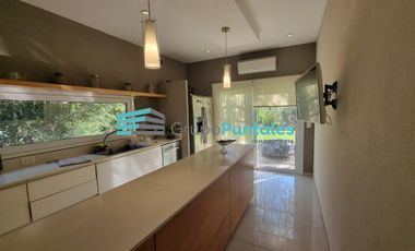 Casa en Los Naranjos a estrenar con 4 dormitorios y piscina Canning