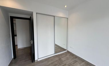 Departamento dos ambientes con cochera en Venta en Quilmes