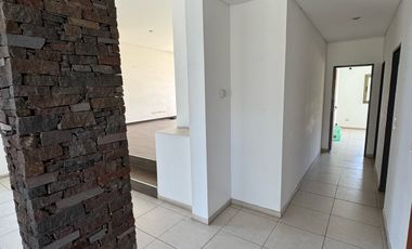 Casa sobre lote de 1000m2 con costa al rio