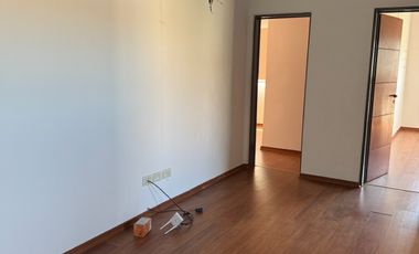 Casa sobre lote de 1000m2 con costa al rio