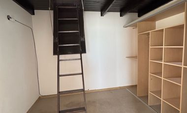 Casa sobre lote de 1000m2 con costa al rio