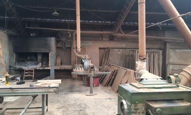 Excelente deposito de 1200 m2. totales. sobre lote con doble frente