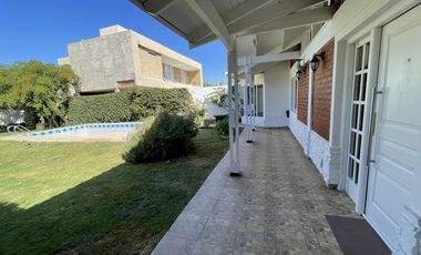 Casa en  Barrio Santa Angela