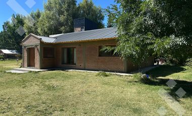 En venta, Casa de 2 Dormitorios en planta baja, B° Proyecto Joven, Plottier