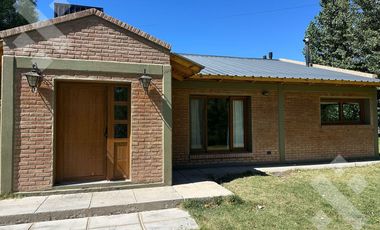 En venta, Casa de 2 Dormitorios en planta baja, B° Proyecto Joven, Plottier