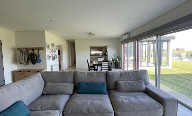 Casa en  Alquiler en Campos de Roca II