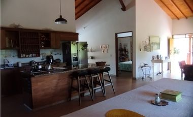 Venta de finca en vereda Altos del Mercado, Marinilla