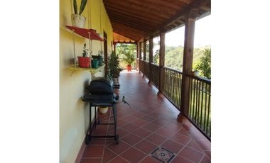 Venta de finca en vereda Altos del Mercado, Marinilla