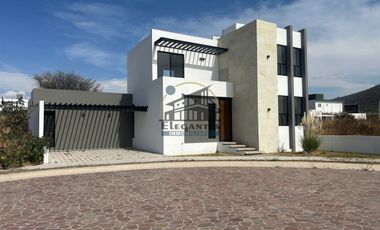 Casa venta Frac. El Encino Residencial y golf Qro. 2,990,000 AndLor EMCEn