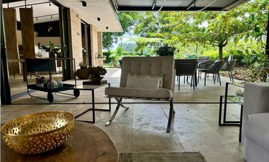 Casa campestre con diseño exclusivo en Cerritos - Pereira